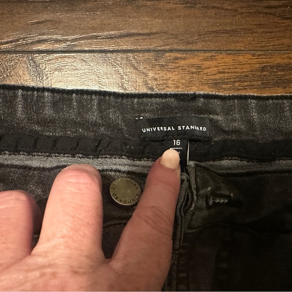 Universal Standard Jeans - Picture 3 of 6